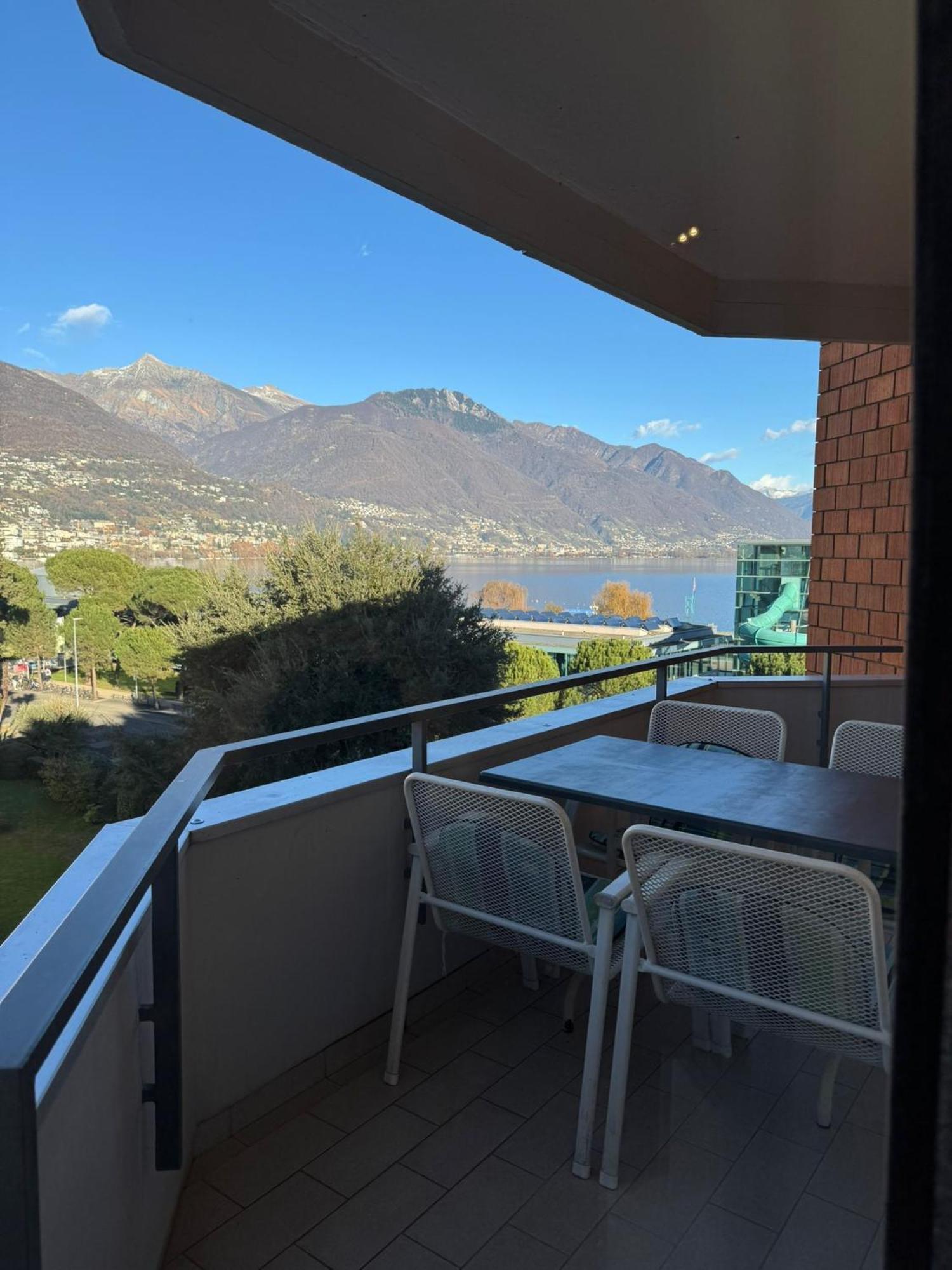 Locarno: Casa Lido Exterior foto